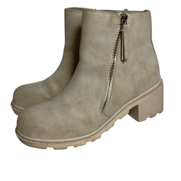 Jellypop Kids Taylar Block Heel Bootie Size 4 - Picture 4 of 9